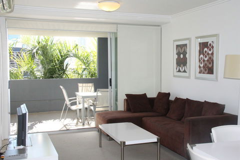 Allegro Apartments - eAccommodation 6