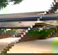 A Raceview Motor Inn - eAccommodation