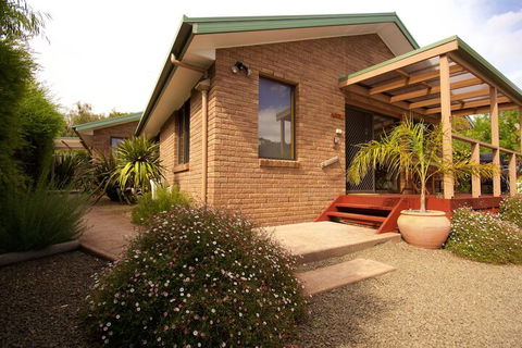 Abs By The Bay - eAccommodation 6