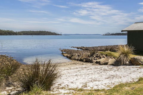Abs By The Bay - eAccommodation 2
