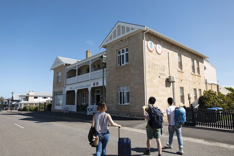 Port Elliot Beach House YHA Hostel - eAccommodation 2