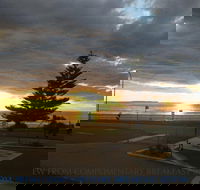 Beachhouse Mollymook - eAccommodation