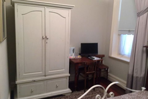 Arundel's Boutique Accommodation - eAccommodation 5