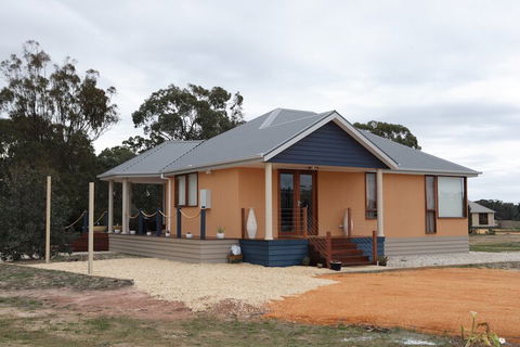 Aurora Cottages - eAccommodation 1