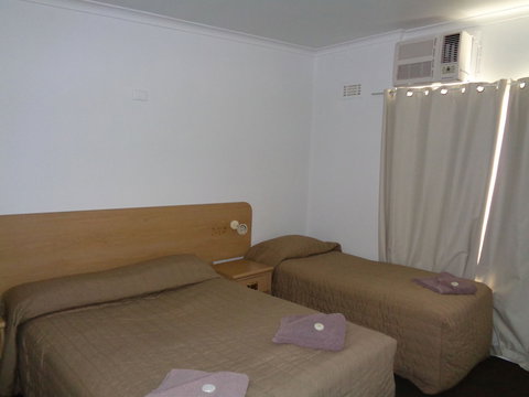 Parkway Motel - eAccommodation 1