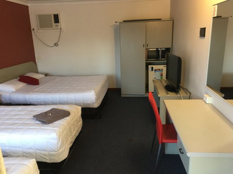 Parkway Motel - eAccommodation 0
