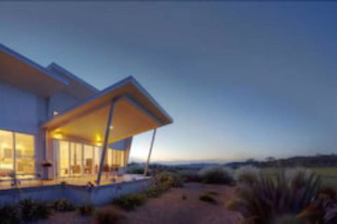 Azjure Studio Retreat - eAccommodation 0