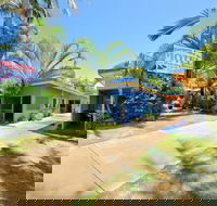 Bargara Gardens Motel  Holiday Villas - eAccommodation