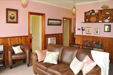 Killynaught Spa Cottages - eAccommodation 4