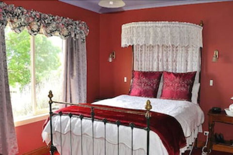 Killynaught Spa Cottages - eAccommodation 7