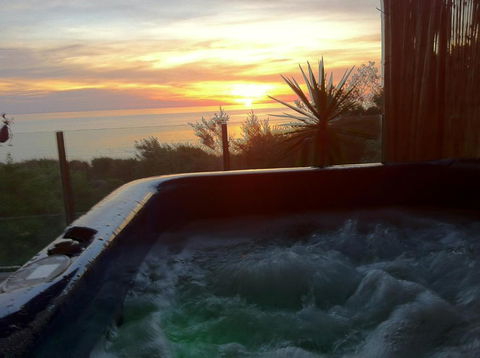 Award Winning Beach Front Retreat - eAccommodation 1