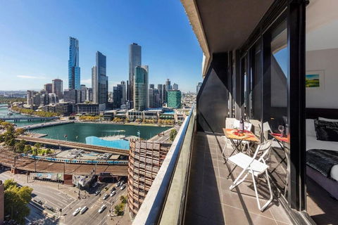 Aura On Flinders Serviced Apartments - eAccommodation 6