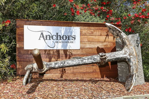 Anchors Beach House - eAccommodation 4