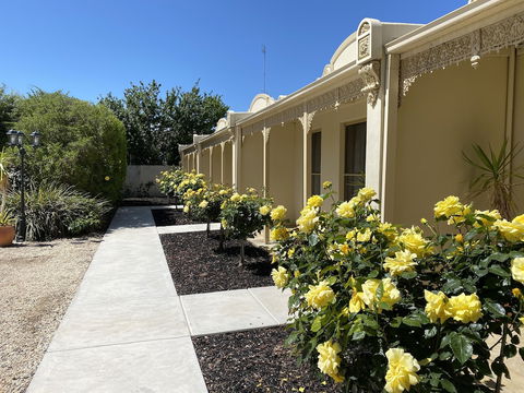 Acacia Terraces - eAccommodation 1