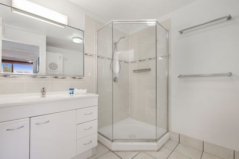 Alexandria Apartments - eAccommodation 6