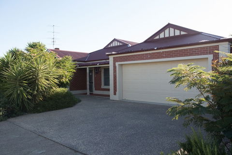 All Seasons' Escape Port Elliot - eAccommodation 1