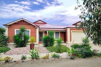 All Seasons' Escape Port Elliot - eAccommodation 0