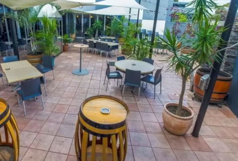 Lockleys Hotel - eAccommodation 6