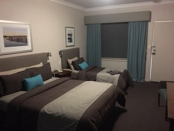 Pastoral Hotel Motel - eAccommodation 1