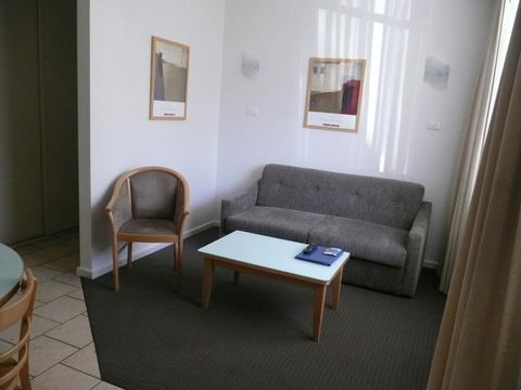 Taft Motor Inn - eAccommodation 6