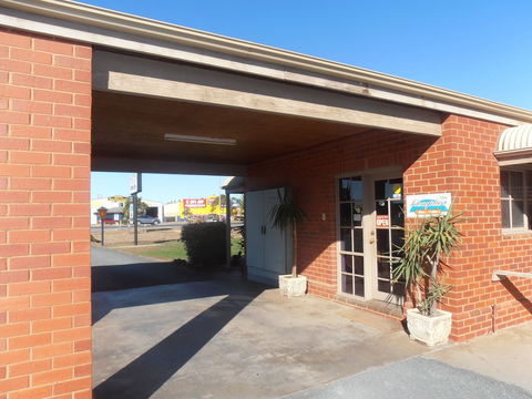 All Rivers Motor Inn - eAccommodation 2