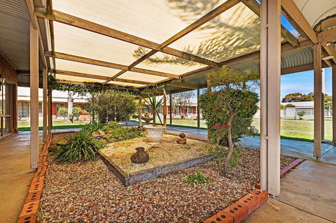 All Rivers Motor Inn - eAccommodation 0