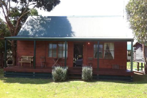 Aussie Golf Ranch - eAccommodation 2
