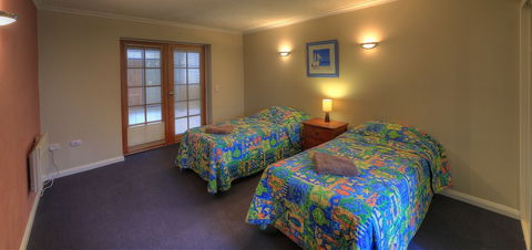 Ultimate Holiday Apartments - eAccommodation 5