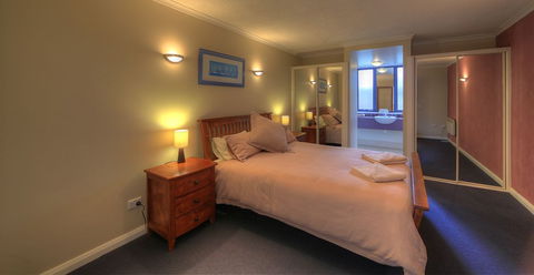 Ultimate Holiday Apartments - eAccommodation 6