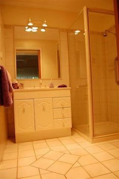 Aarinda Holiday Apartments - eAccommodation 2