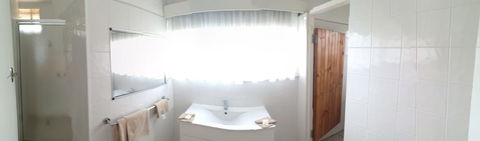 Anchorage Holiday Units - eAccommodation 5
