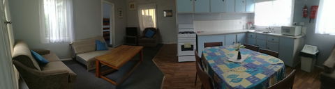 Anchorage Holiday Units - eAccommodation 2