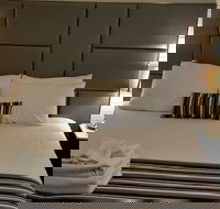 Hibiscus Lakeside Motel - eAccommodation