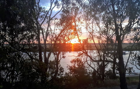 Motel River Bend - eAccommodation 0