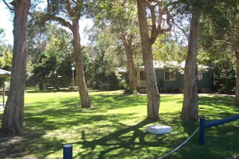 Budgewoi Holiday Park - eAccommodation 1