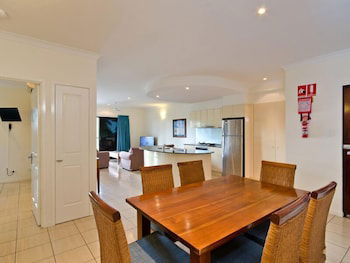 Anchorage Complex - eAccommodation 1