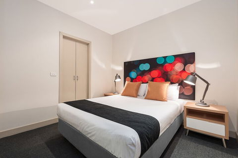 BreakFree On Collins - eAccommodation 2