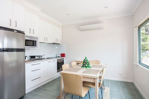 Anglesea River Apartments - eAccommodation 7