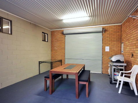 The Studio On The Lake At Fishing Point Lake Macquarie Honestly Put The Line In & Catch Fish - eAccommodation 5