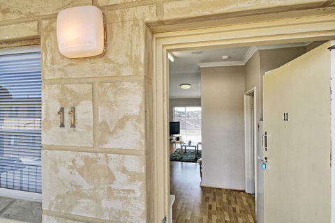 Acacia Holiday Or Business Stay Accommodation - eAccommodation 1