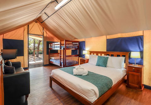 Amblin Holiday Park - eAccommodation 6