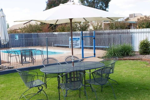 A-line Motel - eAccommodation 1