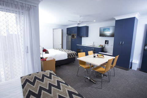 Altitude Motel Apartments - eAccommodation 2