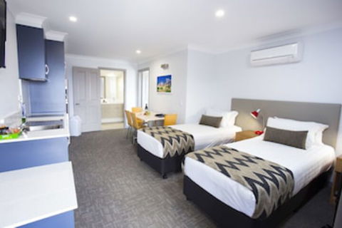Altitude Motel Apartments - eAccommodation 0