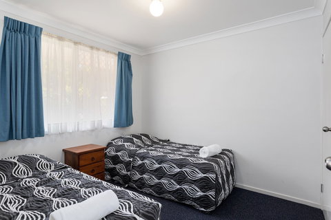 Apollo Lodge - eAccommodation 5