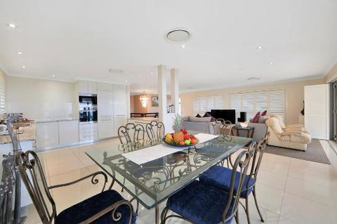 Nautilus Beachside Apartments - eAccommodation 3