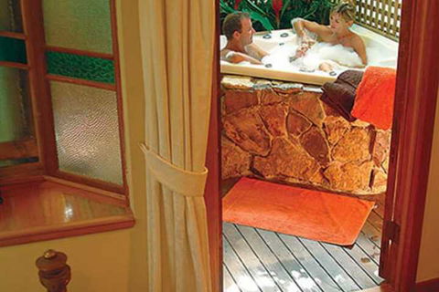 Airlie Waterfront Bed & Breakfast - eAccommodation 3
