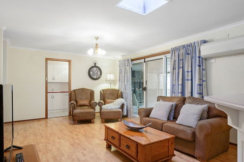 Moonta Bay Accommodation - eAccommodation 2