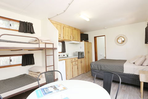 Moonta Bay Accommodation - eAccommodation 5