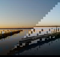 Waterfront Retreat at Wattle Point - eAccommodation